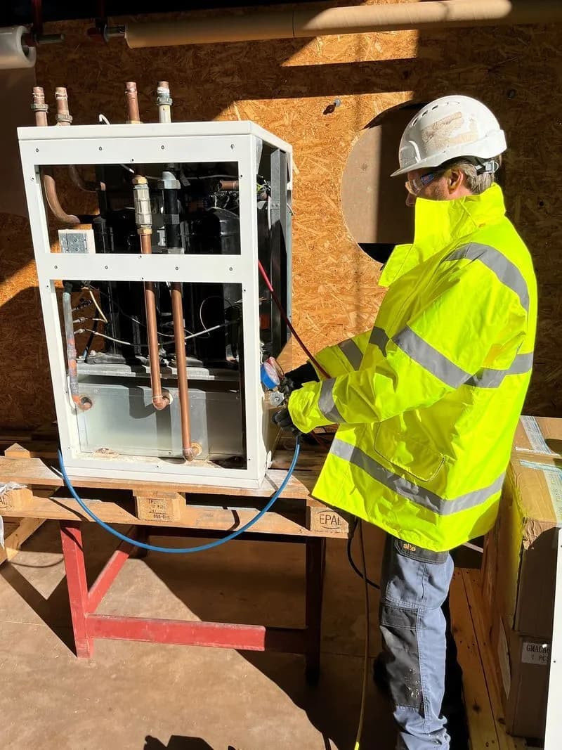 Emergency chiller repair