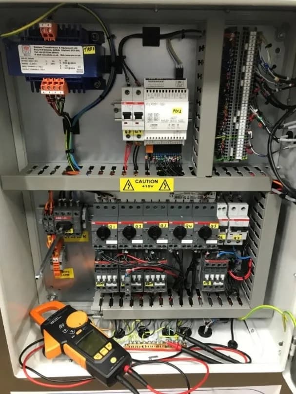Air-cooled industrial chiller